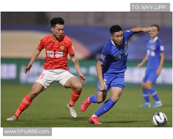 广州恒大迎战河南建业期待精彩对决双方球员状态火热备战激烈比赛